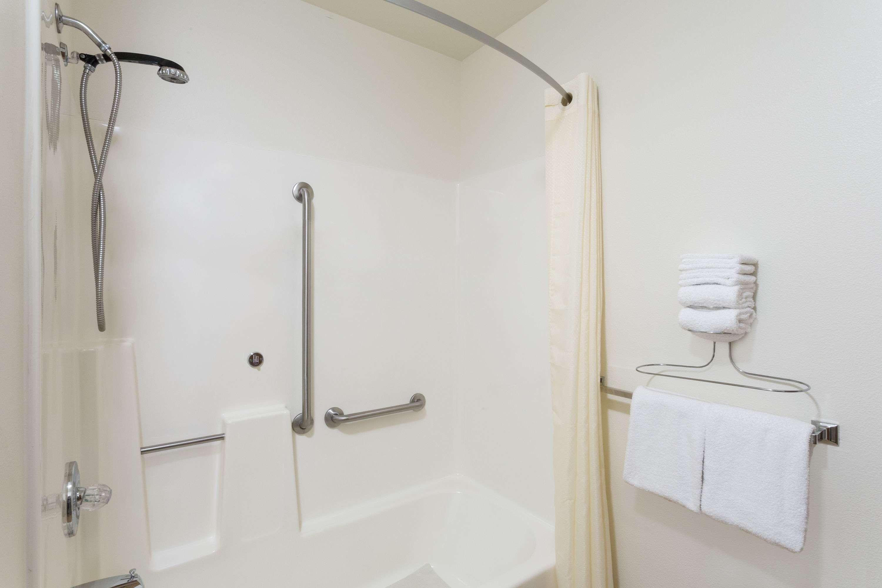 Motel Super 8 By Wyndham Hot Springs Extérieur photo