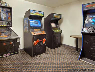 Motel Super 8 By Wyndham Hot Springs Extérieur photo